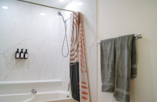 Waterfront Eagle Lake Home with Yard and Deck - Foto 12