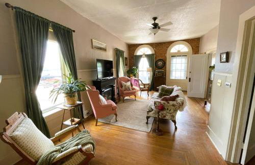 Historic Victorian Apartment - Foto 1