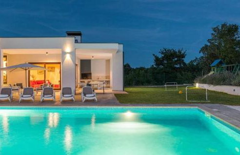 Villa Dora in Central Istria kids friendly with private pool and playground for 10 persons - Foto 2