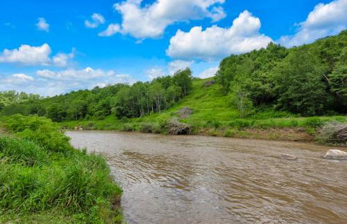 30 Mins to Boone, Fire Pit, Hot Tub, 3 porches, Dogs OK - Photo 39