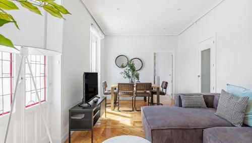 4 bedrooms 2 bathrooms furnished - Salamanca - refurbished - MintyStay - Photo 3, Other