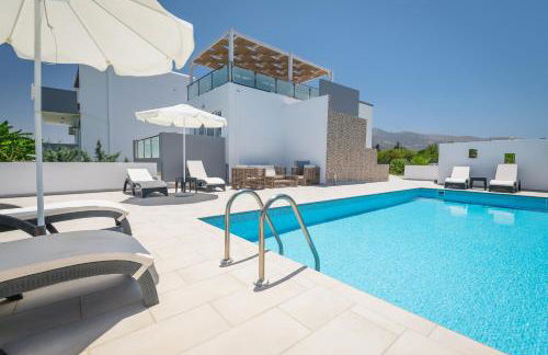 ASTERIA PEARL VILLA 2 with Rooftop Jacuzzi - Foto 1