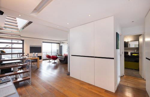 Top floor with Eiffel Tower view and roof top - Foto 9