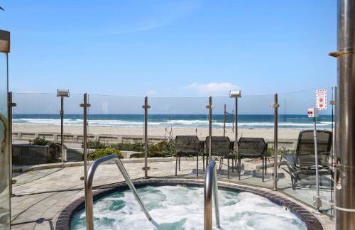 Stunning Oceanfront Boardwalk Condo - Spa, Steps2Beach, Parking & Fast Wifi! - Foto 7