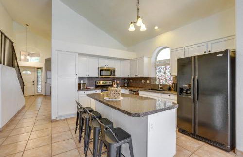 Cookout Ready! Desert Oasis with Pool in Goodyear - Foto 11