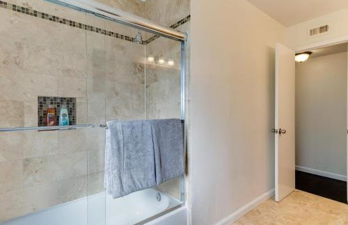 5 Bedroom Charmer in Granada Hills - Foto 24