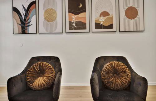 City Gem 4BR with POOL Sleeps 8 - Foto 7