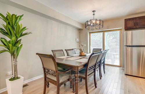 2 Mi to South Shore Beach Urban Retreat with Yard - Foto 8