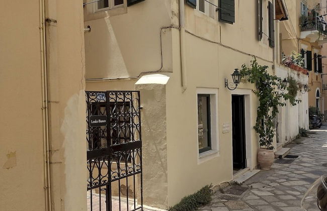 Lenko Bianco Studio by Estia - Photo 30