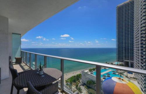 Beachfront Condo with Mesmerizing Views - Foto 48
