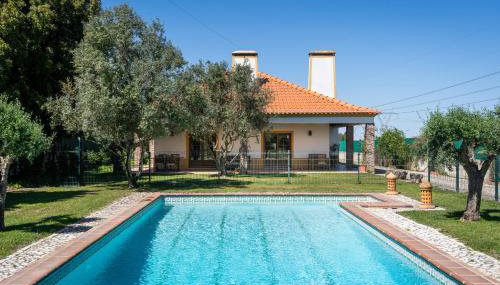 Casa com Piscina Privada em Palmela - Jardim & Estacionamento - Foto 1