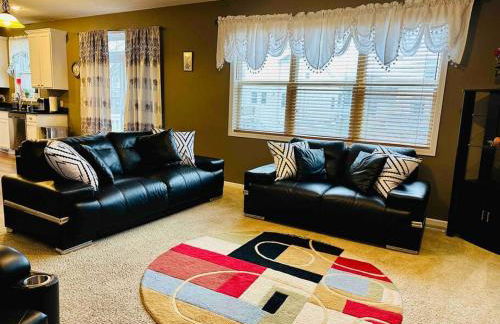 The Falmouth Villa with Peloton Bike - Foto 13