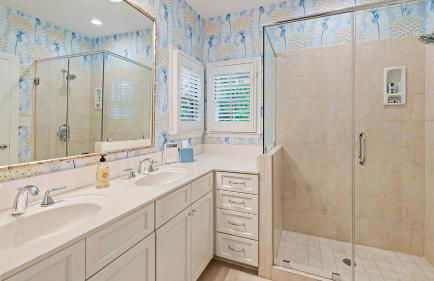 Salty Sister Villa by Peace Vacations - Foto 16