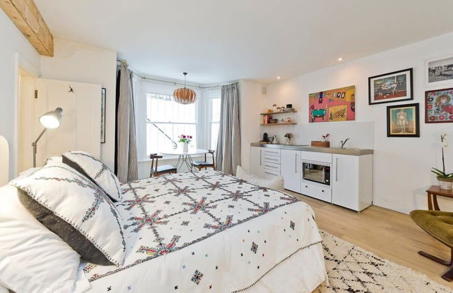 Gorgeous & Grand 5 Bed House, Holland Park - Photo 14