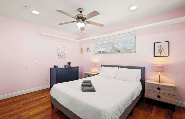 Luxury Estate With Sparkling Pool & Elegant Amenities - Foto 2