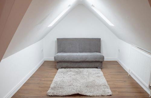 Spacious & Modern 8-Bed Home - Sleeps 13 - Parking - Foto 49