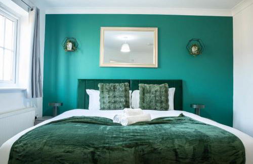 Contractor‑Heaven 5BR Home 4.5 Baths Wakefield - Foto 50