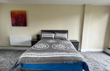 Modern 3-Bed Townhouse & Balcony - Foto 30