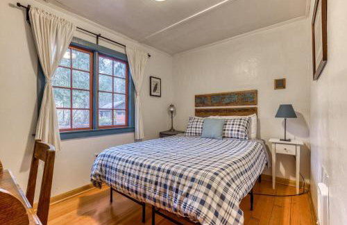 Springbrook · Cozy 2BR Mt. Hood Cabin, Fireplace & Retro Kitchen - Foto 42