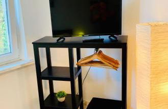 Direkte Uninähe: Ferienwohnung mit großem Doppelbett, Küchenzeile und neu renoviertem Badezimmer - Photo 13