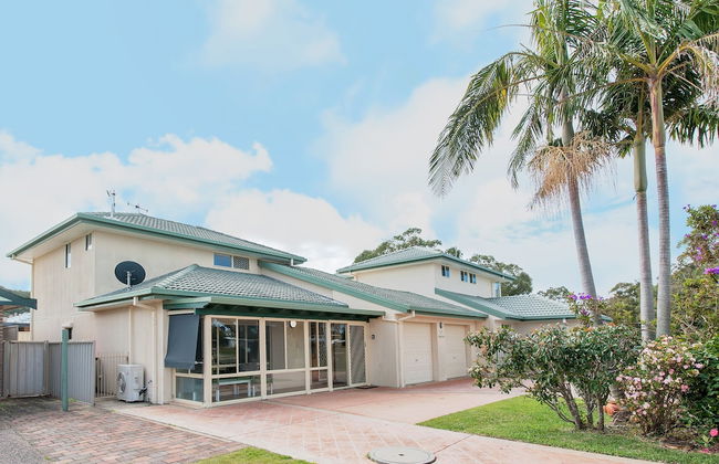 Occy's at Fingal Bay - Photo 1