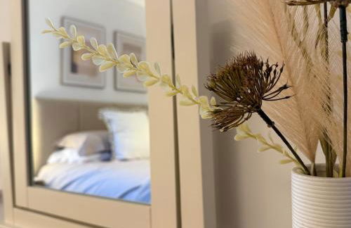 The Drapers - by Caithness Luxury Apartments NC500 - 4 Bedroom Luxury Central NC500 Apartment-Sleeps 8- Sleeps Work teams upto 4 & holiday makers upto 8 - BUDGET FRIENDLY FOR LONG STAY TRADES - CONTACT US - - Foto 21