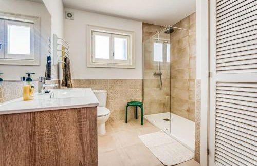 LA CALMA Espectacular villa con jardín y piscina en Menorca - Foto 18