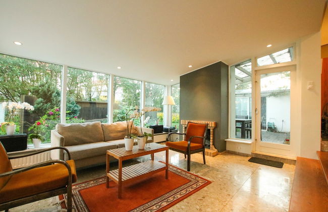 Large Modern Family House - Foto 1