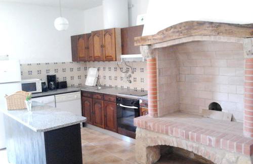 Historical Charming Vintage Villa with 4 bedrooms & country views 4 Villa by RedAwning - Foto 13