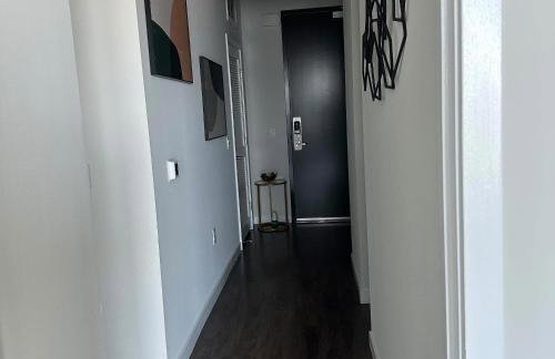 DTLA prime one bedroom steps away from Crypto - Photo 12