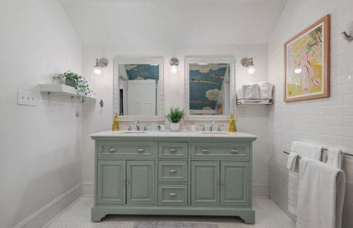 Stay & Play Indy- Indoor Fun - 5 Min to Downtown - Sleeps 10 - Arcade fun - Foto 70