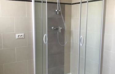 Haut de maison tout confort avec jardin et balcons - Foto 6