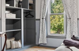 Luxe Suite with Pool Table, King Bed, 3 TVs, & Free Parking - Foto 47