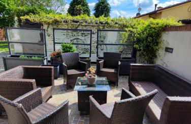 CA CENTOSA ARTISTIC HOUSE villa storica ristrutturata con patio e giardino - Photo 6