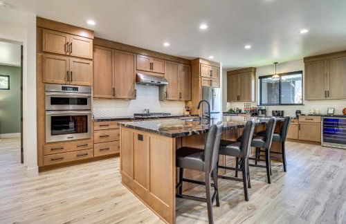 Torreon New Build with Deck and Outdoor Entertainment - Photo 9