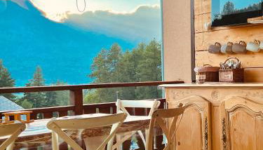 La joue du loup, aux pieds des pistes et vue sur montagnes - Foto 3