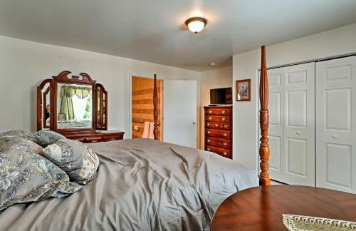 Expansive Getaway about 2 Miles to Mendenhall Glacier! - Foto 14