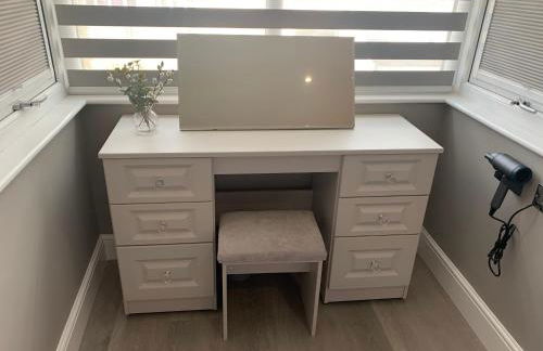 Willshaw Suites for families over 25 only - Foto 56