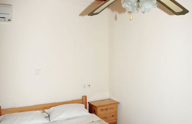 Mary's Villas - Photo 13