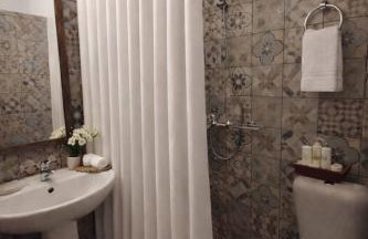 Derveni Seaside Apartments - Deluxe Sea View Penthouse Jacuzzi-BBQ & Groundfloor Garden View Apartment - Foto 48