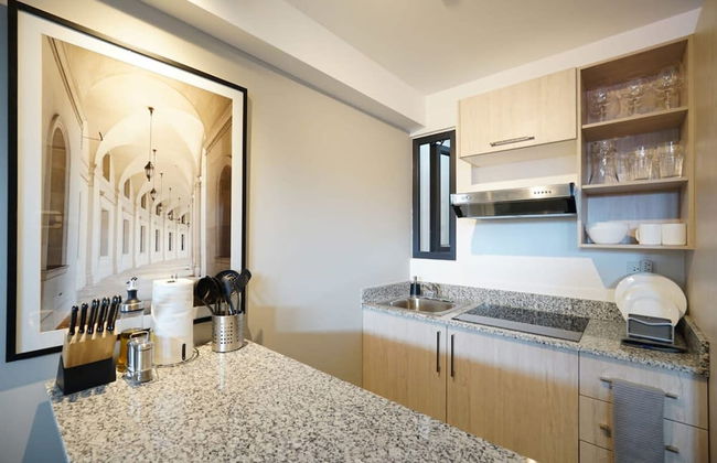 w Lovely Loft in Santa Ana - Photo 8