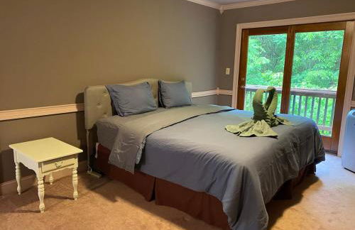 Saratoga Lake Boathouse Retreat - Photo 7