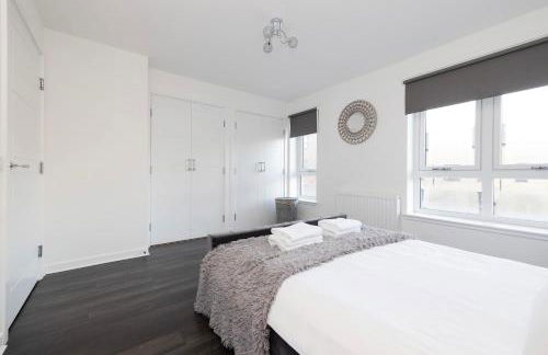 Stylish 3BR Home with Garden & Free Parking - Near O2 Academy & City Centre - Foto 15