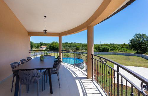 Luxurious new apartment with pool - Foto 19