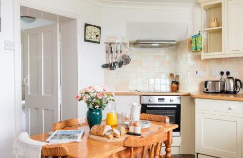 Old Coastguard Cottage with uninterrupted sea views - Foto 6