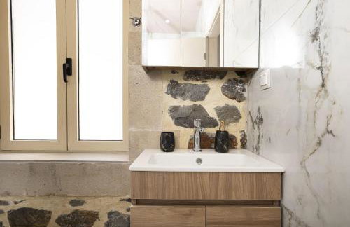 Villa Pasiphae - With Private Heated Pool - Photo 43