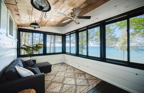 TreeTops of Lake Michigan Beach Front and Spa Family Home - Foto 42