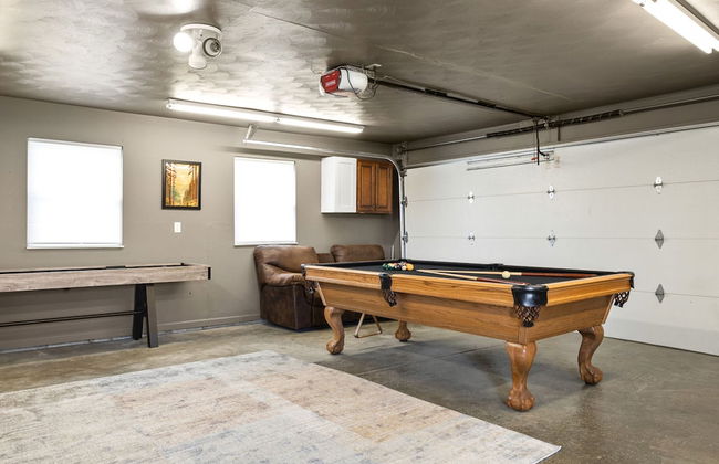 Hometown Hideaway - 4BR 2 5BA Pool Game Room - Foto 25