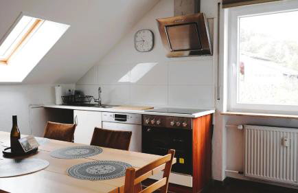 WEINBERGBLICK im Haus FREY - 3 Schlafzimmer ,Küche, 2 Bäder, 2 Balkone, Parkplatz direkt vor der Tür - Foto 8