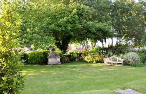 Magnificent Clarence cottage! - Photo 3